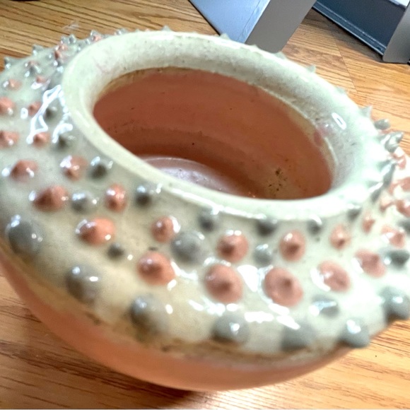 Sweet Little Handmade Mini Coin Catch that looks like a sugary cake doughnut - Picture 2 of 8